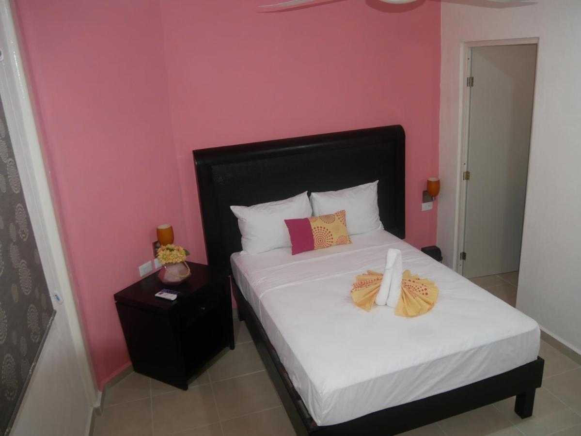 Hotel Real San Juan Suites Mérida Exteriör bild